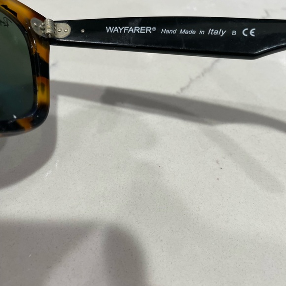 Ray Ban Wayfarer Tortoise - Picture 3 of 4